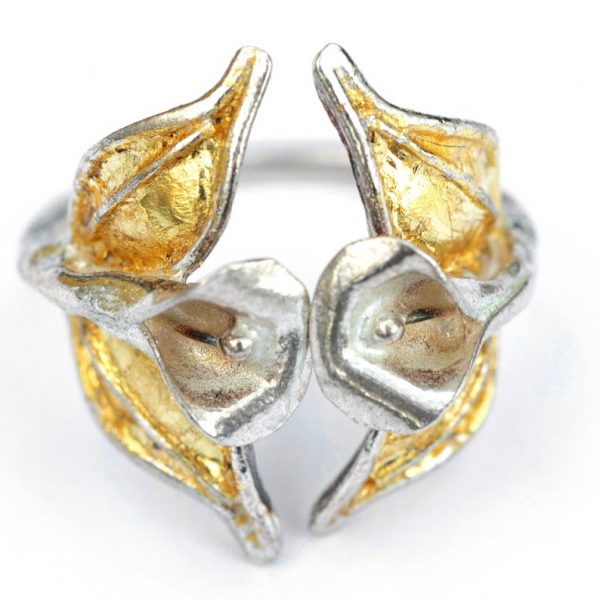 anillo hojas plata, anillo abierto plata, anillo flor grande, anillo flores oro, carlos tellechea, Anillo flores cala oro, anillo artesanal plata, joyería de autor