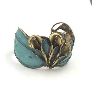 carlos tellechea, joyería de autor, brazalete hojas bronce, brazalete hojas de laurel,  joyas con pátina