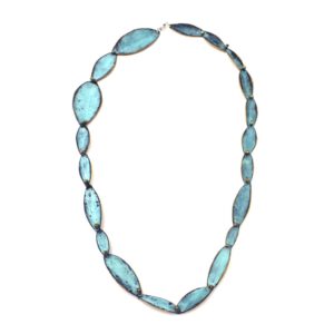 Carlos tellechea joyería de autor, joyería contemporánea, pátina de plata, arteartesania,