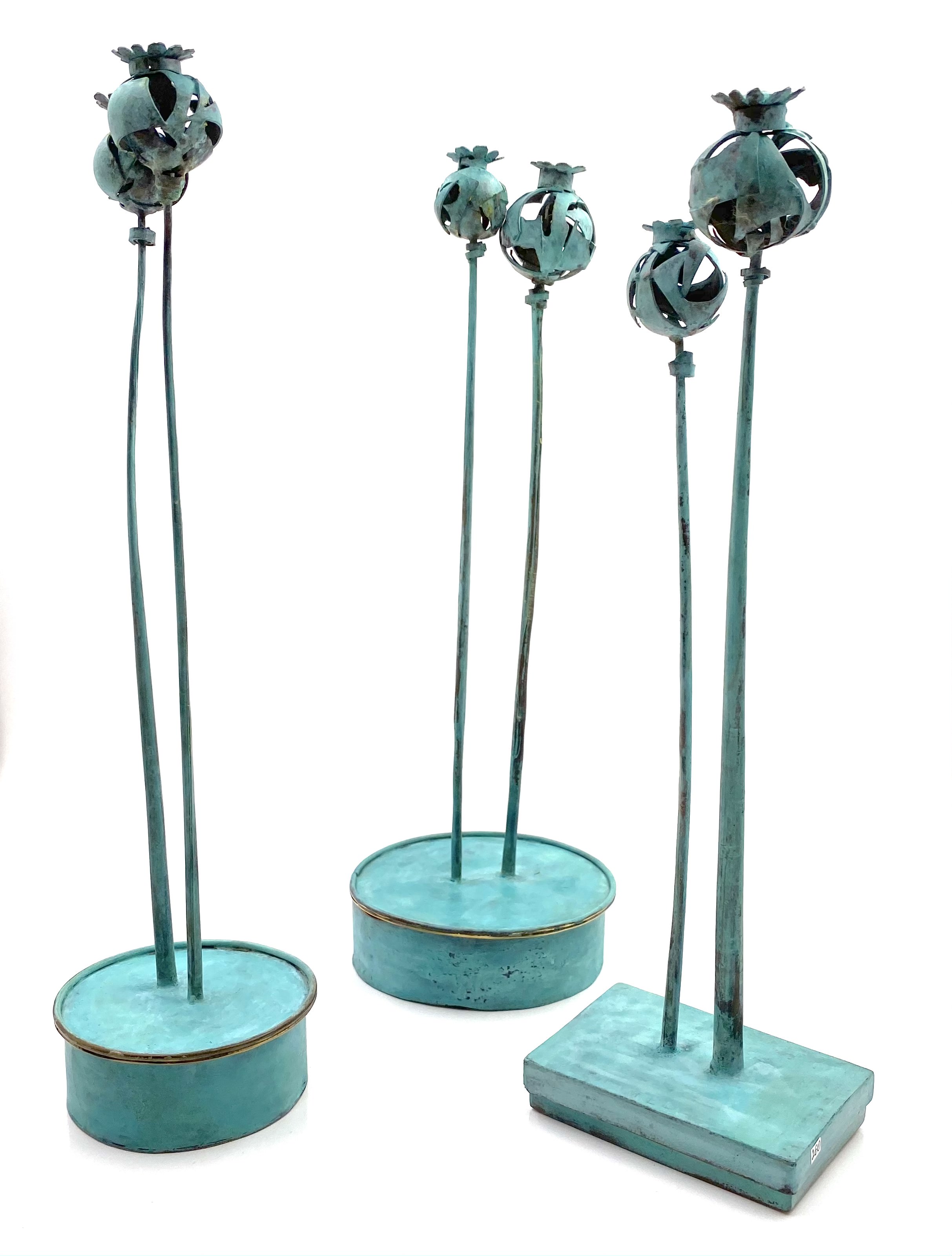 IMG_3803 caja de latón redonda, flores modernas, flores artificiales para decorar, figuras decorativas de diseño, salón moderno, escultura moderna, esculturas decorativas para el hogar, carlos tellechea, escultura con pátina, esculturas modernas para casa