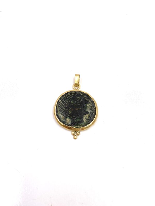 Colgante moneda romana, carlos tellechea, joyería de autor, joyas artesanales españa, joyería artesanal,