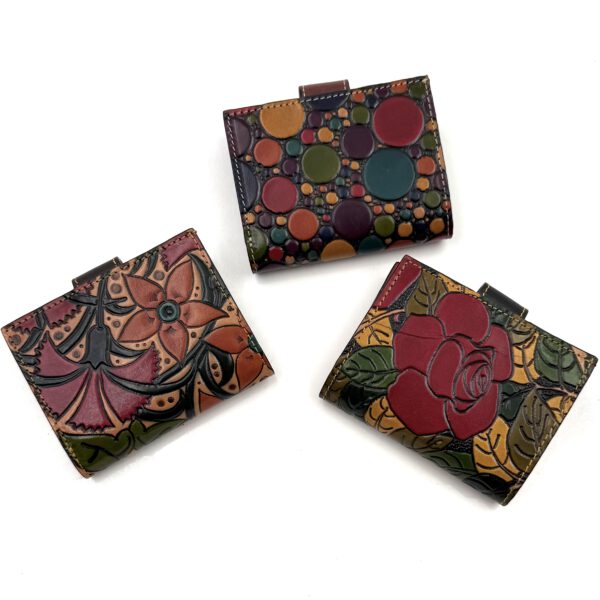 cartera de cuero talabar pintada a mano arteartesania