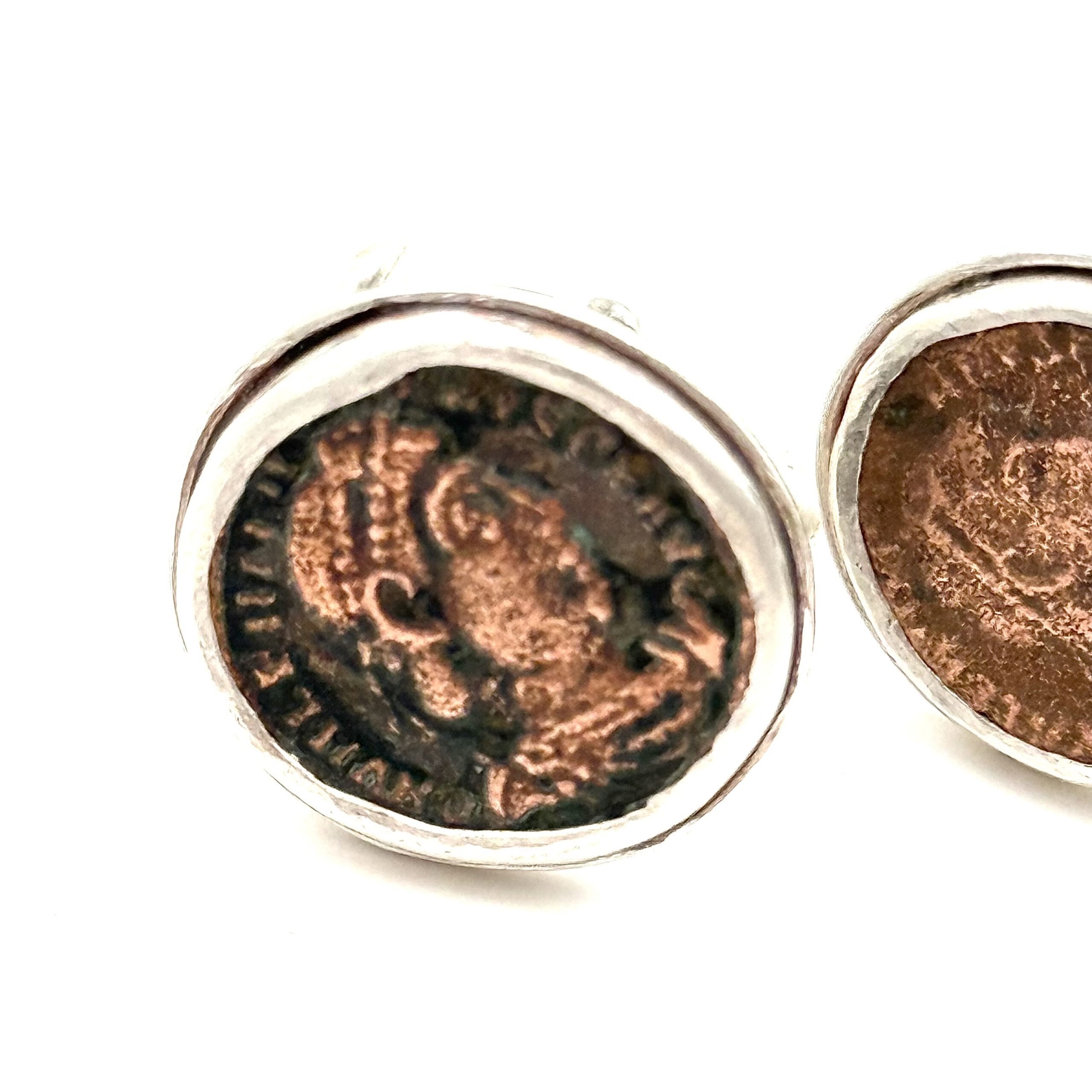 Silver cufflinks with two Roman coins - Image 5