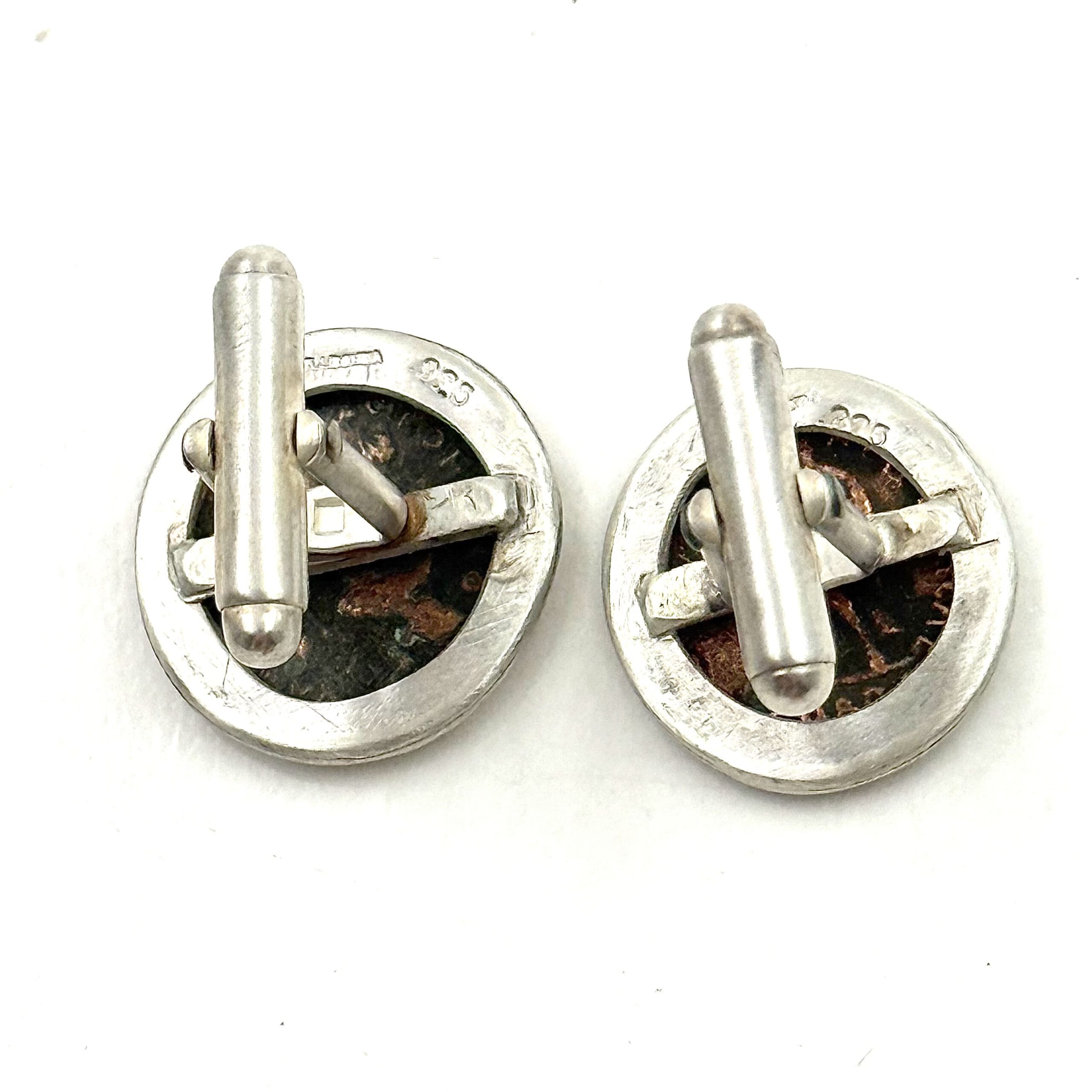 Silver cufflinks with two Roman coins - Image 8