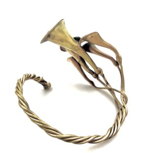BRAZALETE FLORENTINA CALA BRONCE PATINA HECHO POR CARLOS TELLECHEA EN SU TALLER EN SOLLER MALLORCA